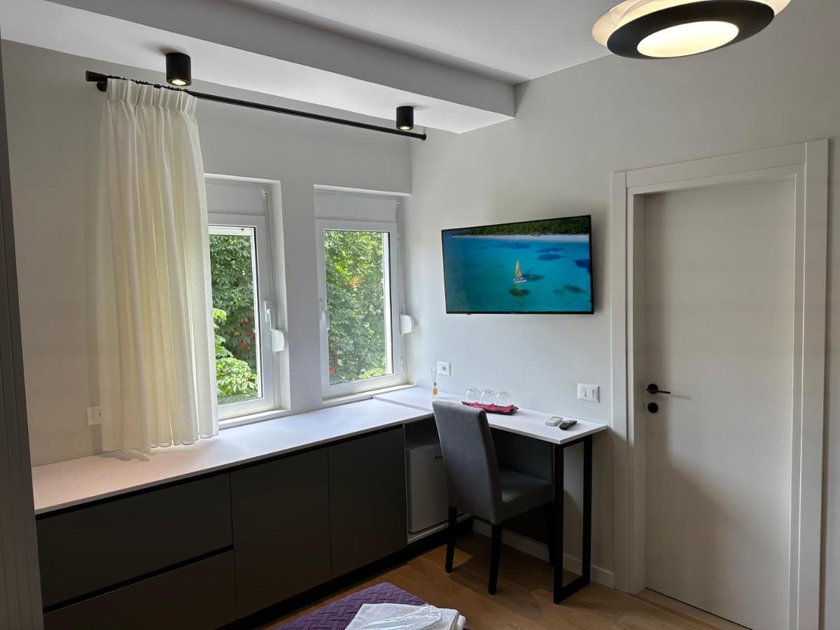 Soin Rooms Tirana Esterno foto