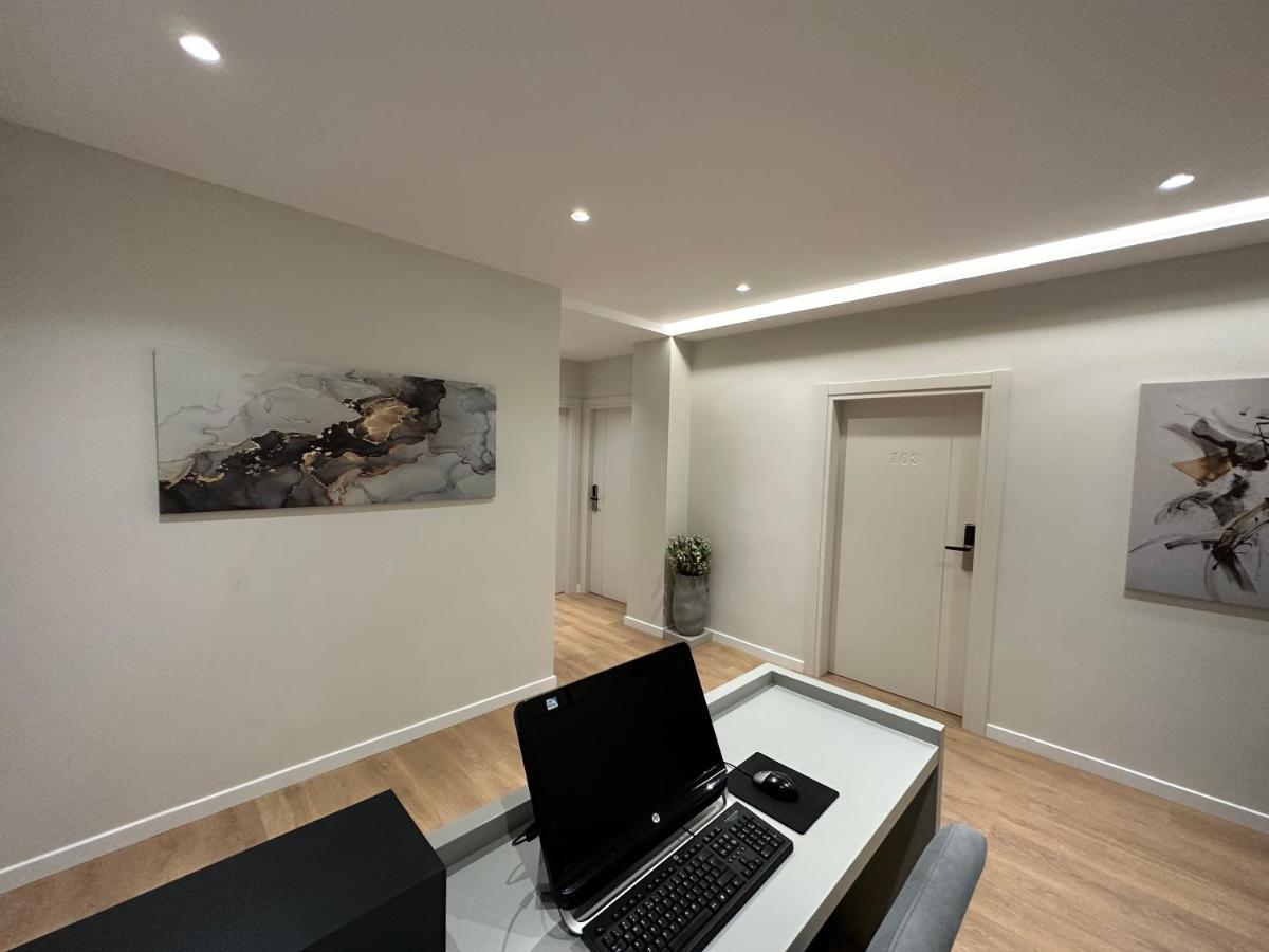 Soin Rooms Tirana Esterno foto