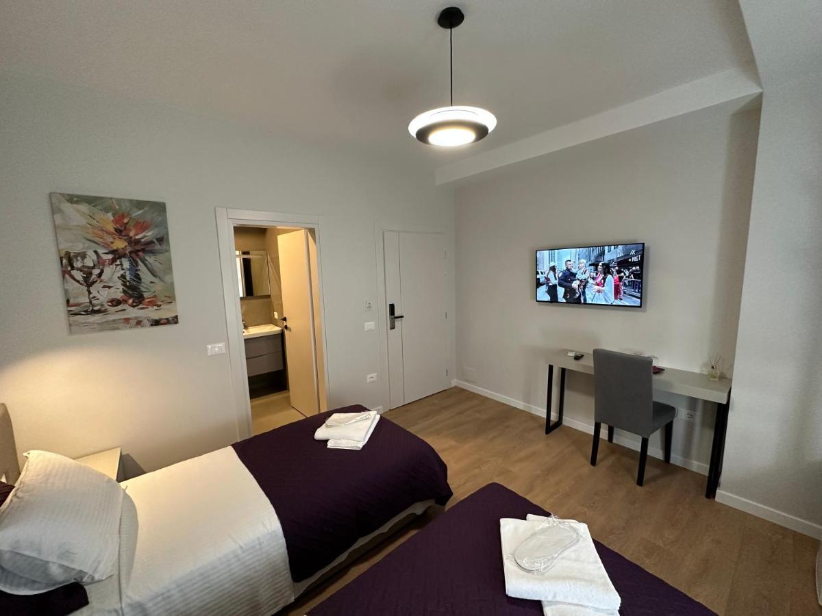 Soin Rooms Tirana Esterno foto