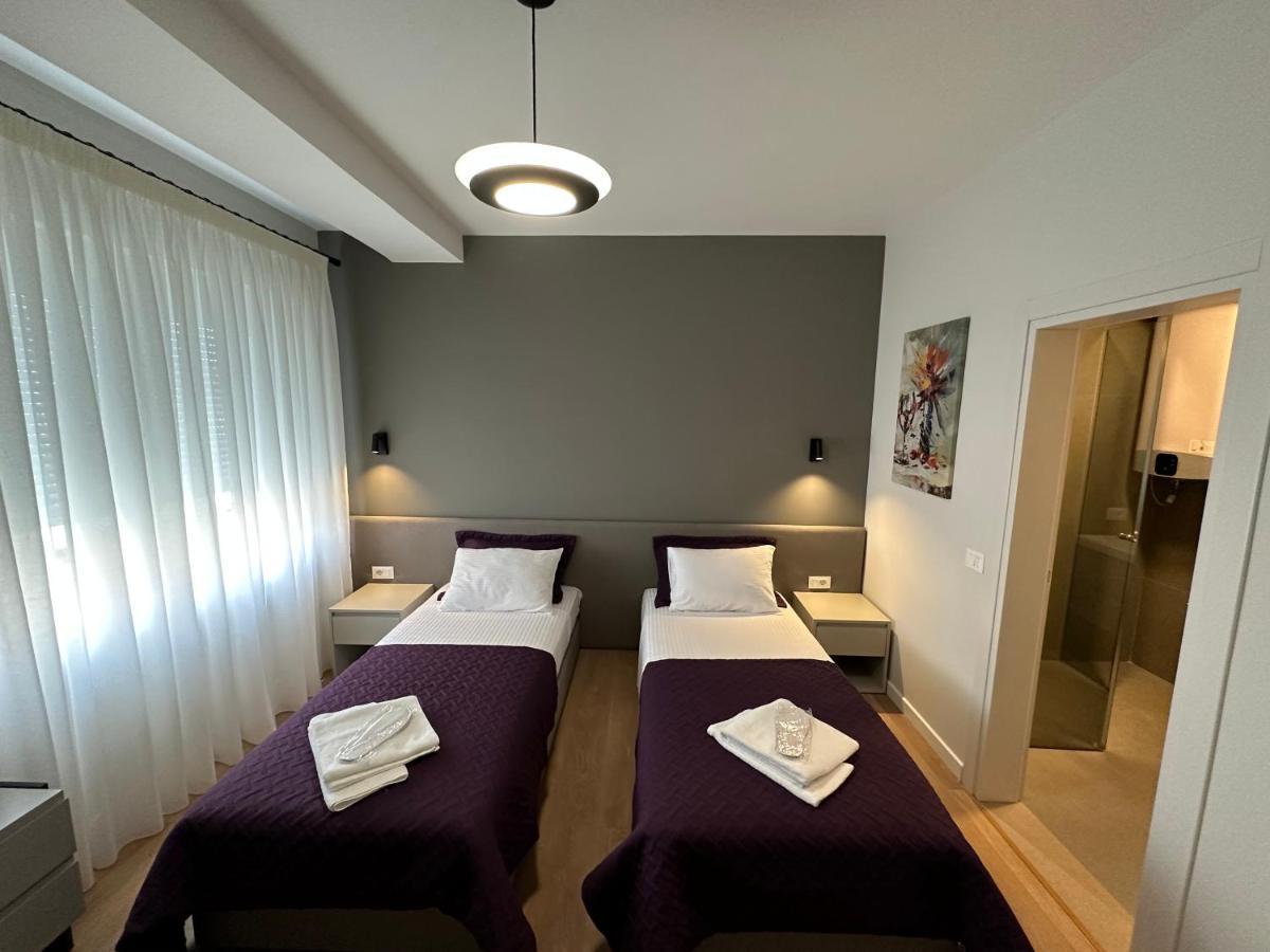 Soin Rooms Tirana Esterno foto