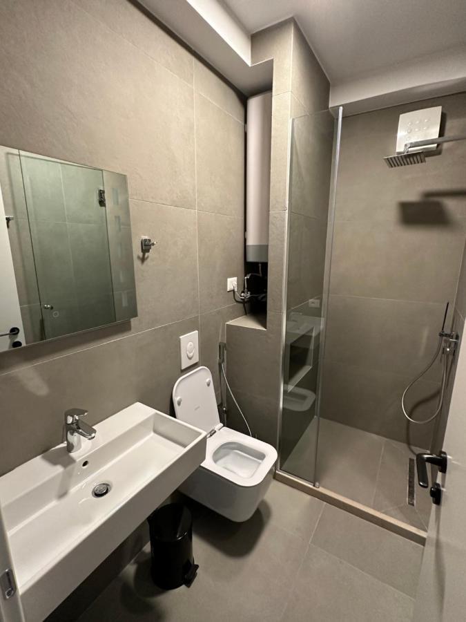 Soin Rooms Tirana Esterno foto