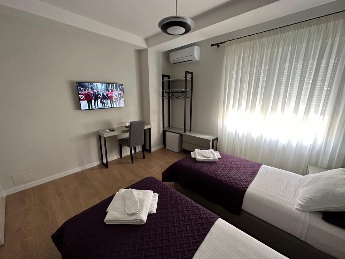 Soin Rooms Tirana Esterno foto