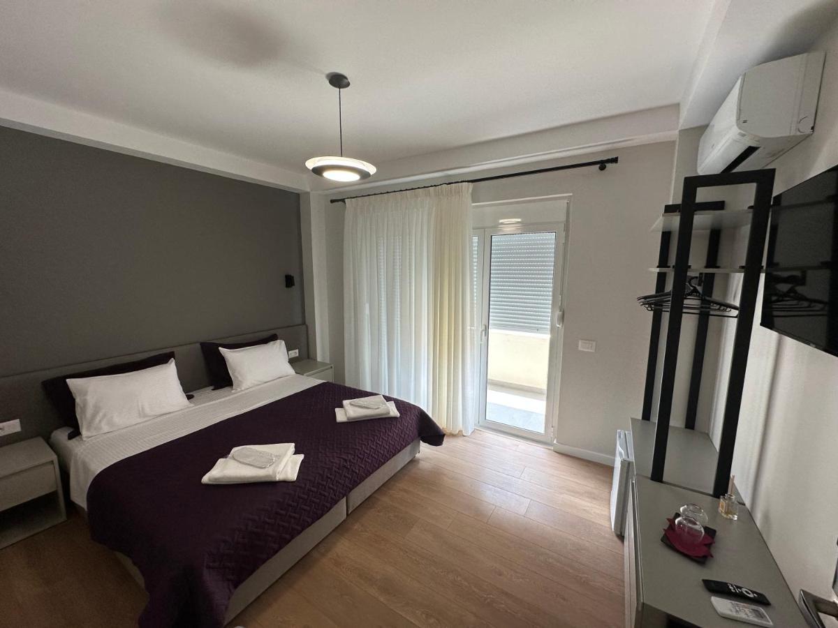 Soin Rooms Tirana Esterno foto