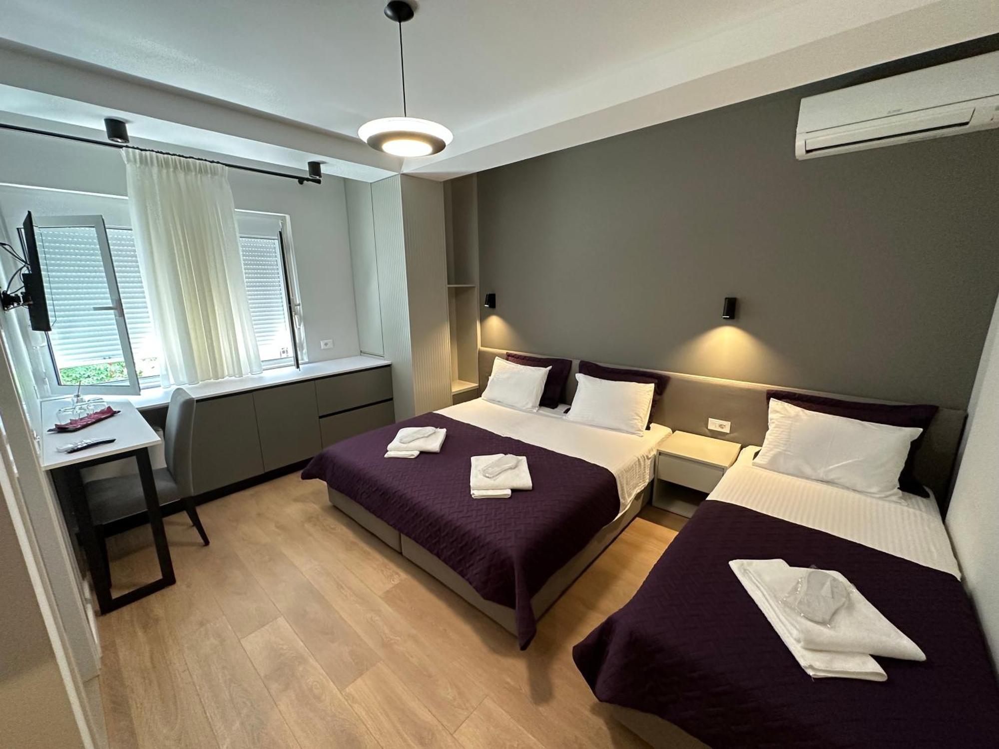 Soin Rooms Tirana Esterno foto