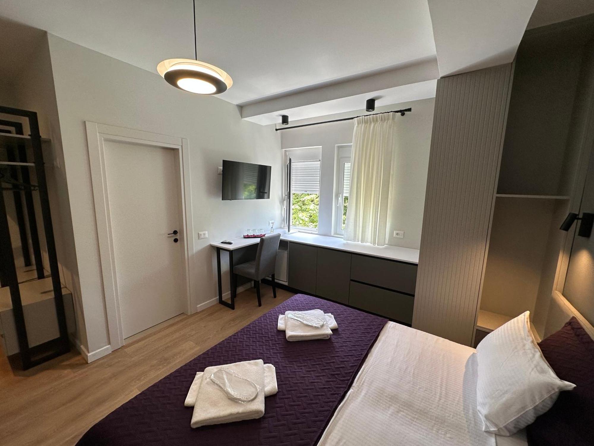 Soin Rooms Tirana Esterno foto