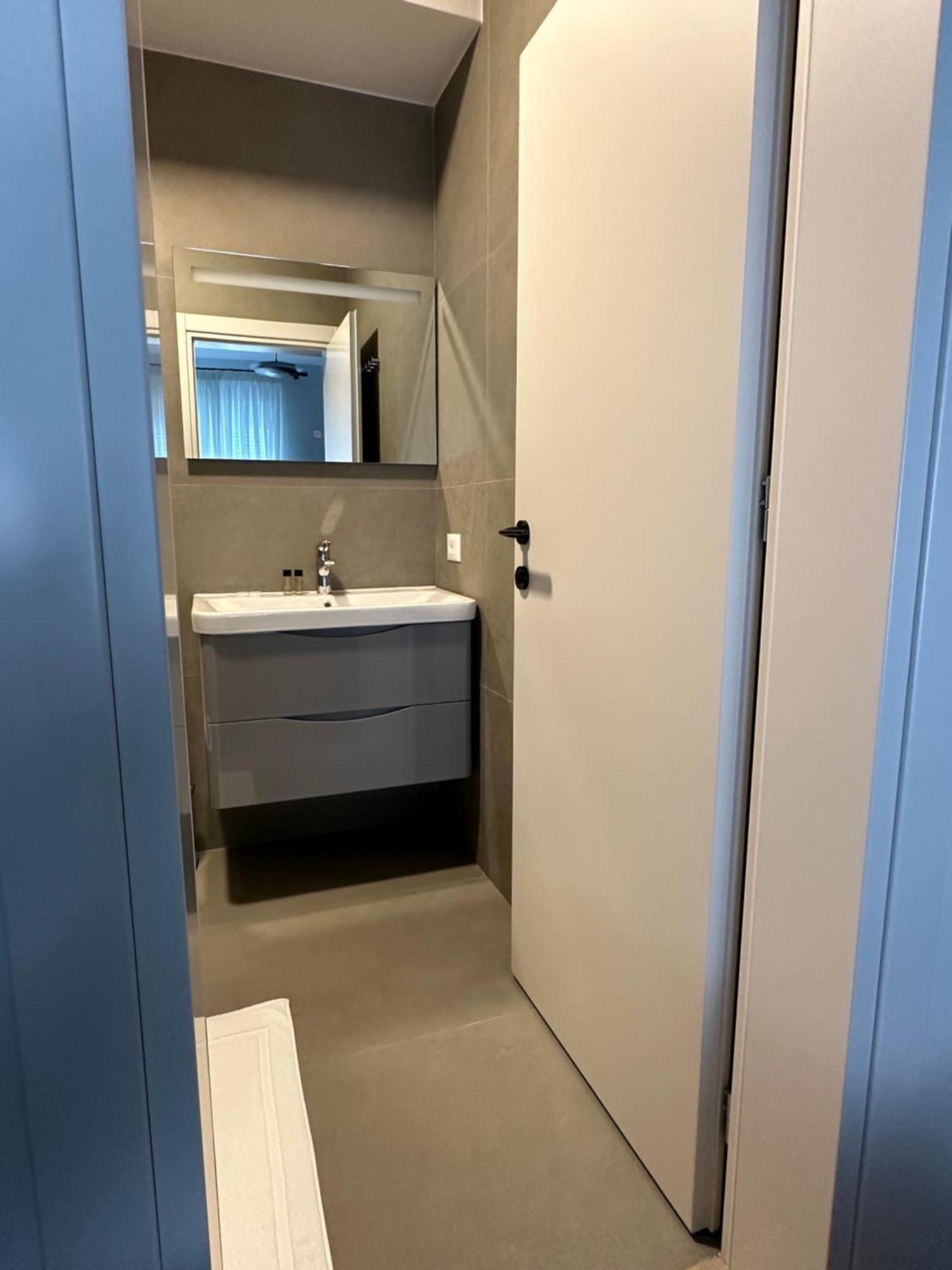 Soin Rooms Tirana Esterno foto